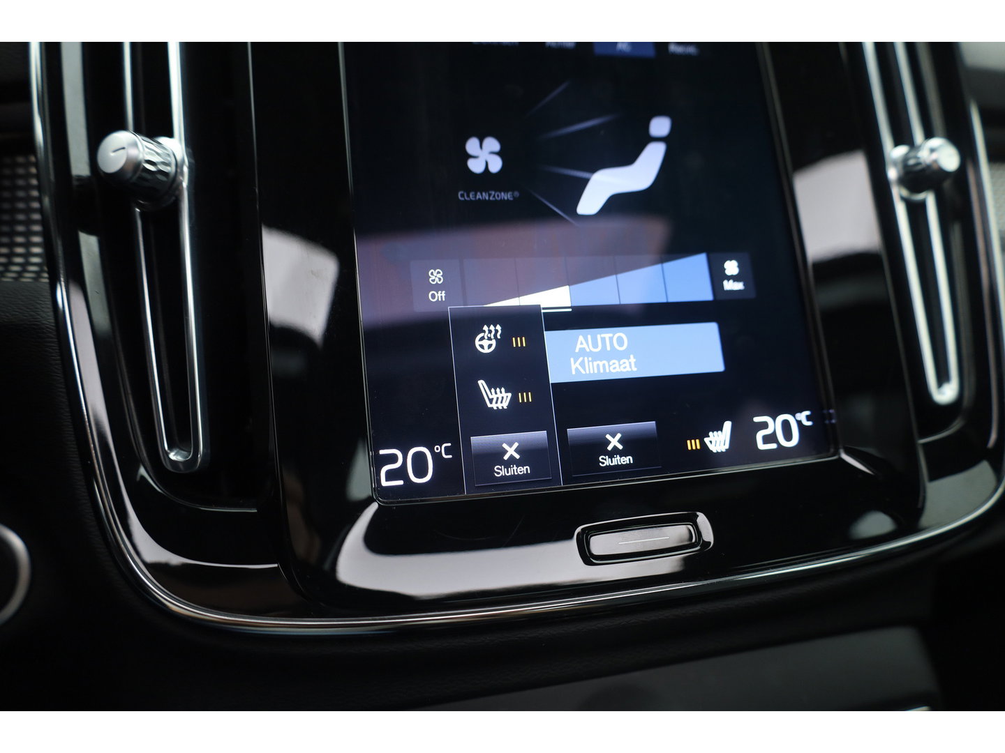 Volvo XC40 1.5 T5 Recharge R-Design | SOH 88.2% | Pano | Trekhaak | Memory | Leder | 360cam | Adapt. Cruise | Stoel-Stuurverw.