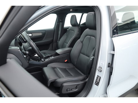 Volvo XC40 1.5 T5 Recharge R-Design | SOH 88.2% | Pano | Trekhaak | Memory | Leder | 360cam | Adapt. Cruise | Stoel-Stuurverw.