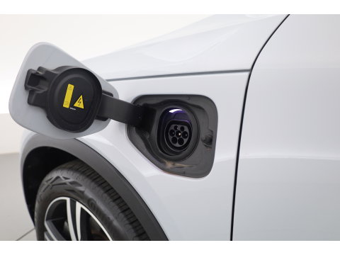 Volvo XC40 1.5 T5 Recharge R-Design | SOH 88.2% | Pano | Trekhaak | Memory | Leder | 360cam | Adapt. Cruise | Stoel-Stuurverw.
