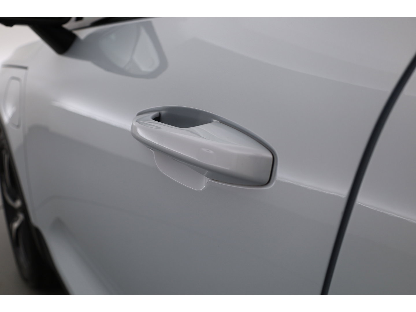 Volvo XC40 1.5 T5 Recharge R-Design | SOH 88.2% | Pano | Trekhaak | Memory | Leder | 360cam | Adapt. Cruise | Stoel-Stuurverw.
