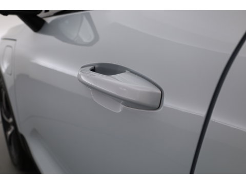 Volvo XC40 1.5 T5 Recharge R-Design | SOH 88.2% | Pano | Trekhaak | Memory | Leder | 360cam | Adapt. Cruise | Stoel-Stuurverw.