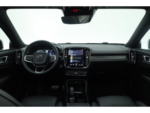 Volvo XC40 1.5 T5 Recharge R-Design | SOH 88.2% | Pano | Trekhaak | Memory | Leder | 360cam | Adapt. Cruise | Stoel-Stuurverw.