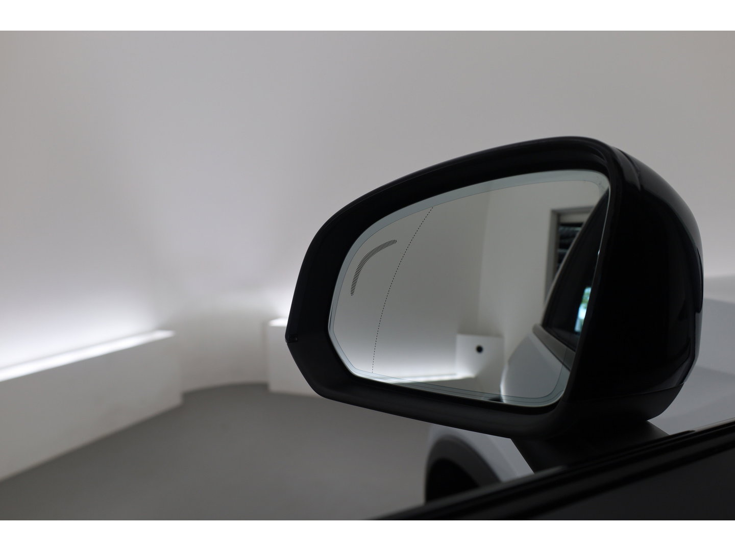 Volvo XC40 1.5 T5 Recharge R-Design | SOH 88.2% | Pano | Trekhaak | Memory | Leder | 360cam | Adapt. Cruise | Stoel-Stuurverw.