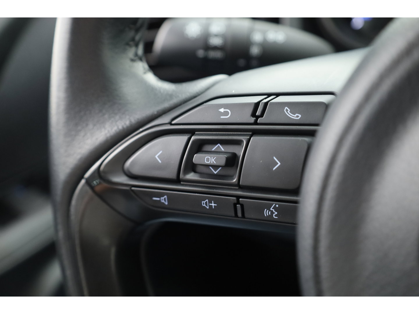 Toyota Yaris 1.5 Hybrid Team D | Apple CarPlay & Android Auto | Achteruitrijcamera | Cruise Control | DAB | Airco | 16"