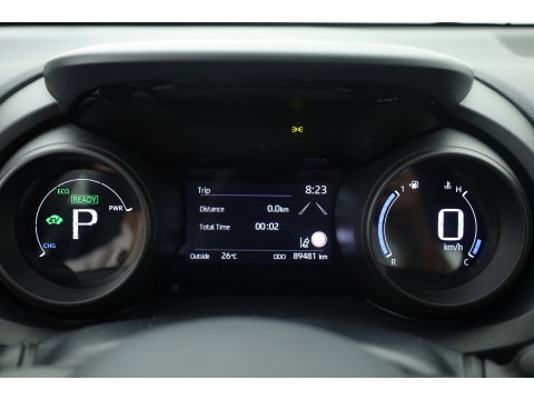 Toyota Yaris 1.5 Hybrid Team D | Apple CarPlay & Android Auto | Achteruitrijcamera | Cruise Control | DAB | Airco | 16"