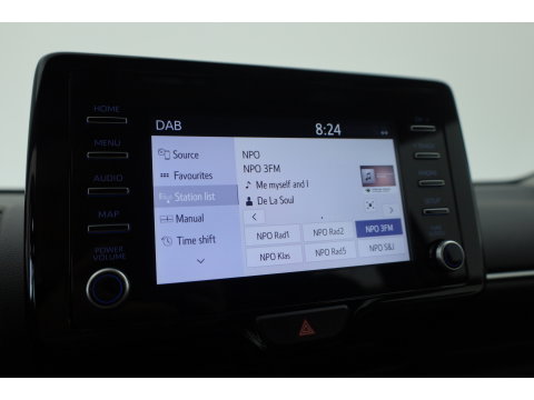 Toyota Yaris 1.5 Hybrid Team D | Apple CarPlay & Android Auto | Achteruitrijcamera | Cruise Control | DAB | Airco | 16"