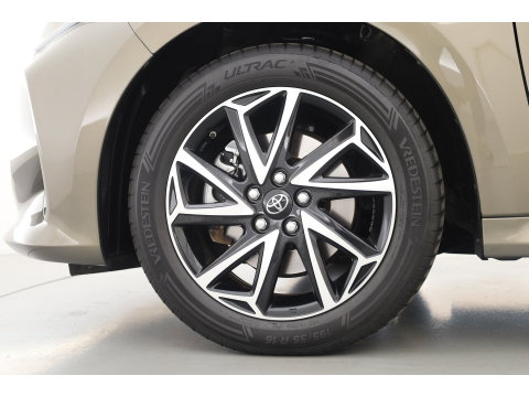 Toyota Yaris 1.5 Hybrid Team D | Apple CarPlay & Android Auto | Achteruitrijcamera | Cruise Control | DAB | Airco | 16"
