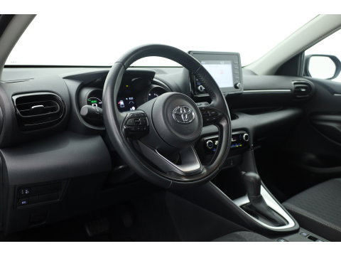 Toyota Yaris 1.5 Hybrid Team D | Apple CarPlay & Android Auto | Achteruitrijcamera | Cruise Control | DAB | Airco | 16"