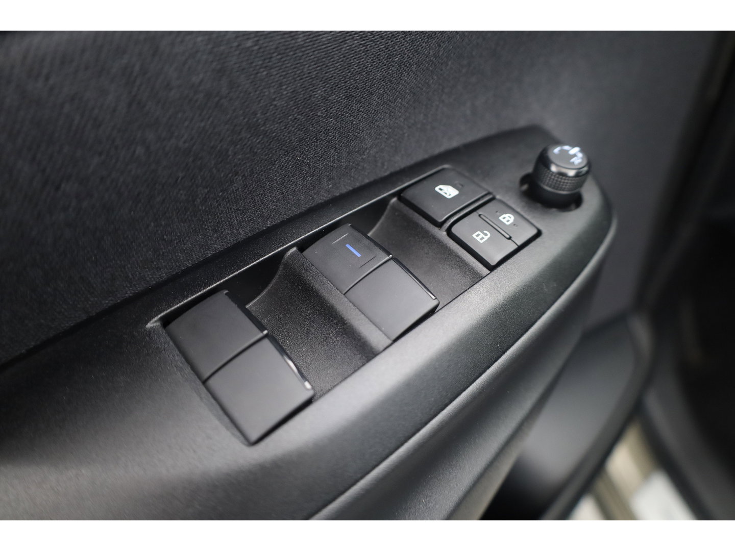 Toyota Yaris 1.5 Hybrid Team D | Apple CarPlay & Android Auto | Achteruitrijcamera | Cruise Control | DAB | Airco | 16"