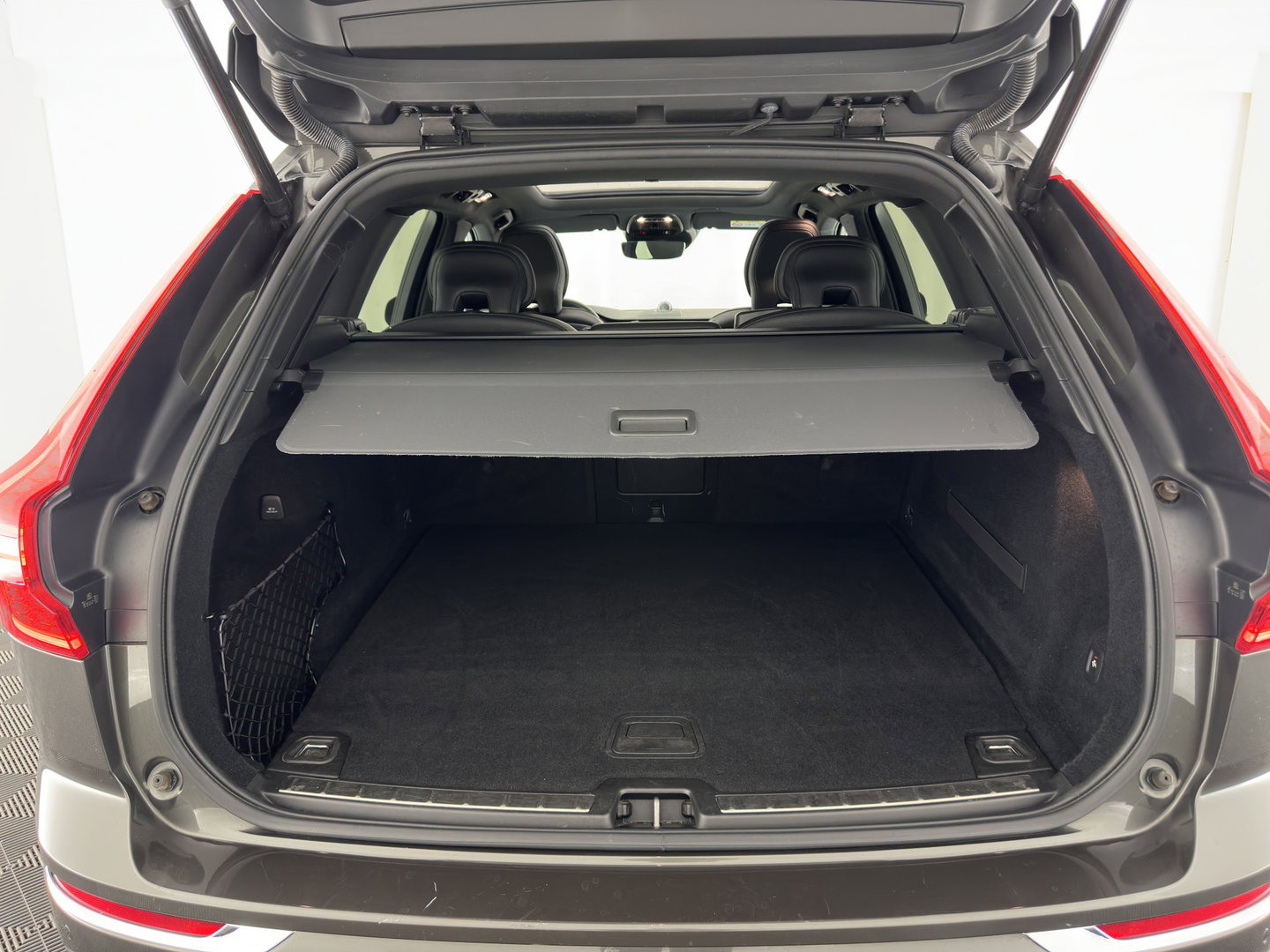 Volvo XC60 2.0 T8 Twin Engine Inscription AWD (Plug-In) *PANO | LEATHER | FULL-LED | BOWERS&WILKINS | MEMORY-PACK | BLINDSPOT | DIGI-COCKPIT | HEATED-COMFORTSEATS | TOPVIEW | NAVI-FULLMAP | ECC | PDC | HEAD-UP |  TOWBAR | 20''ALU *