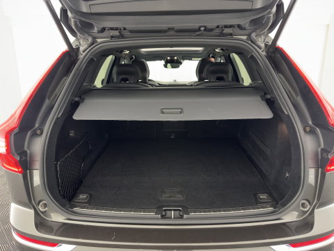 Volvo XC60 2.0 T8 Twin Engine Inscription AWD (Plug-In) *PANO | LEATHER | FULL-LED | BOWERS&WILKINS | MEMORY-PACK | BLINDSPOT | DIGI-COCKPIT | HEATED-COMFORTSEATS | TOPVIEW | NAVI-FULLMAP | ECC | PDC | HEAD-UP |  TOWBAR | 20''ALU *