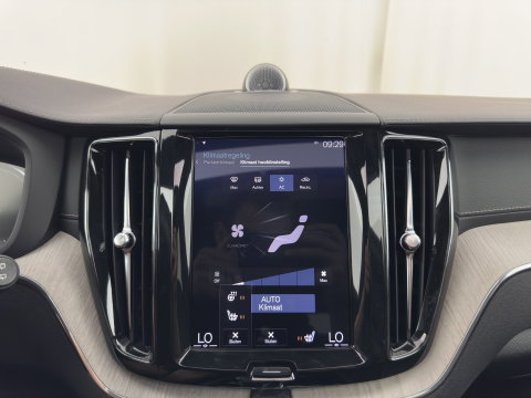 Volvo XC60 2.0 T8 Twin Engine Inscription AWD (Plug-In) *PANO | LEATHER | FULL-LED | BOWERS&WILKINS | MEMORY-PACK | BLINDSPOT | DIGI-COCKPIT | HEATED-COMFORTSEATS | TOPVIEW | NAVI-FULLMAP | ECC | PDC | HEAD-UP |  TOWBAR | 20''ALU *