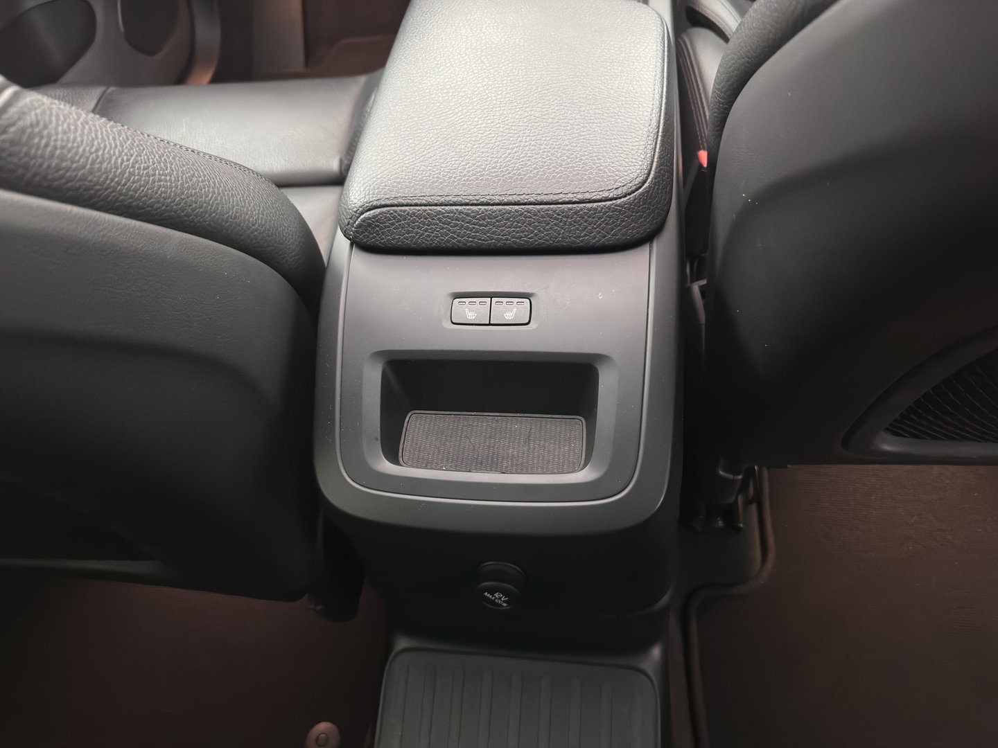 Volvo XC60 2.0 T8 Twin Engine Inscription AWD (Plug-In) *PANO | LEATHER | FULL-LED | BOWERS&WILKINS | MEMORY-PACK | BLINDSPOT | DIGI-COCKPIT | HEATED-COMFORTSEATS | TOPVIEW | NAVI-FULLMAP | ECC | PDC | HEAD-UP |  TOWBAR | 20''ALU *