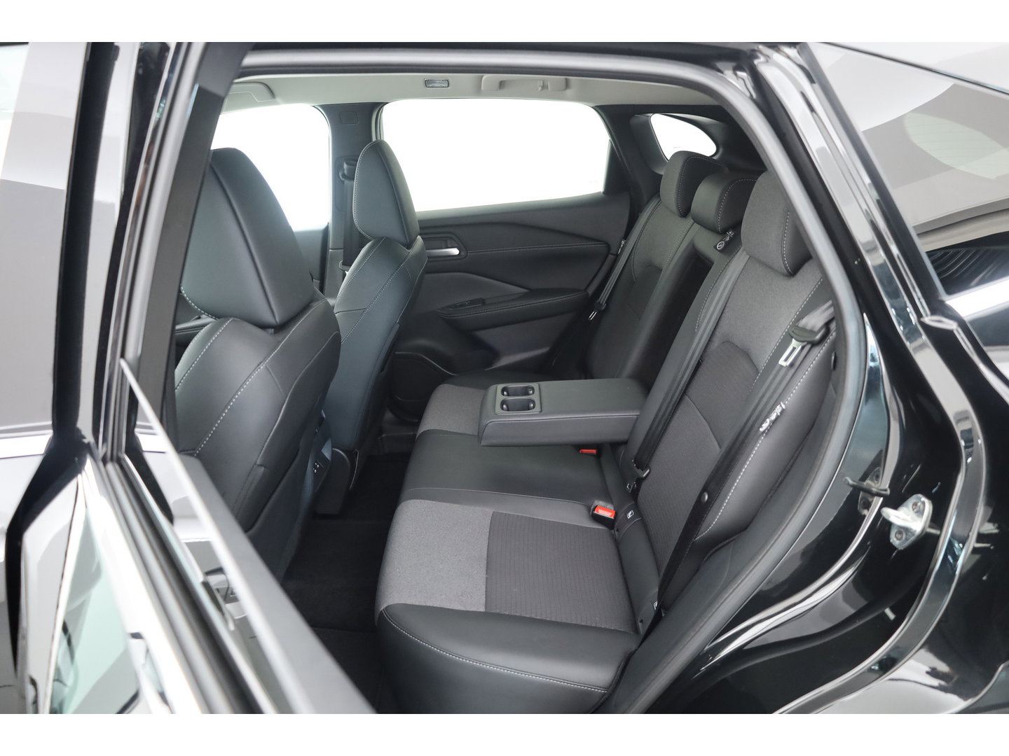 Nissan QASHQAI 1.3 MHEV Xtronic N-Connecta | HUD | 360cam | Cold Pack | Adapt. Cruise | NAV + Carplay | Dodehoek. |