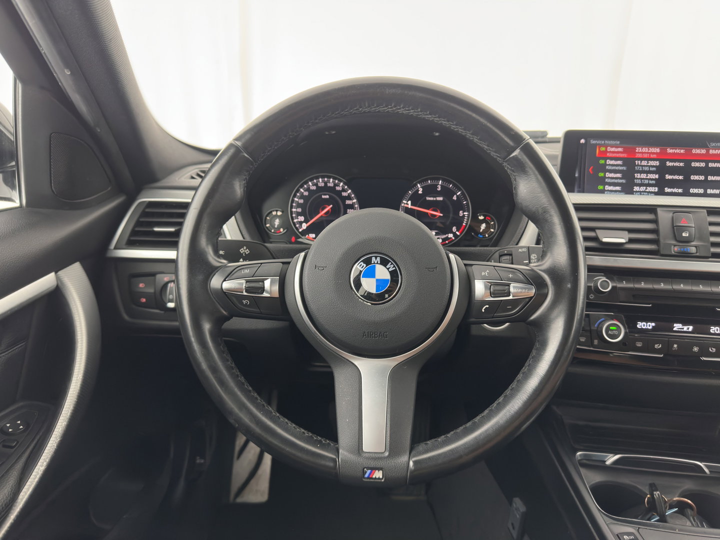 BMW 3 Serie Touring 318d M-Sport Edition Aut. *LEATHER | FULL-LED | HEATED-SPORTSEATS | CAMERA | DIGI-COCKPIT | HIFI-SOUND | NAVI-FULLMAP | ECC | PDC | CRUISE | KEYLESS |  TOWBAR | 17''ALU*