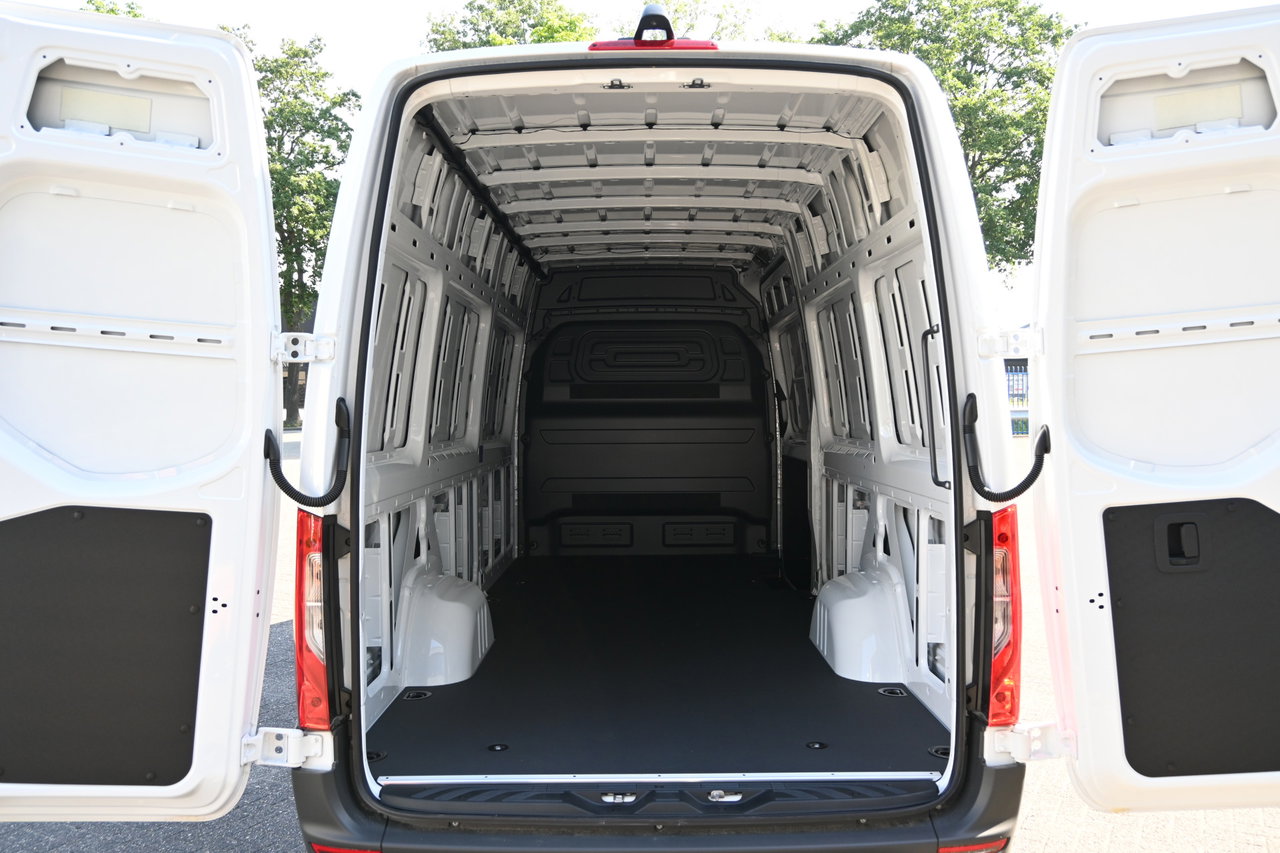 Mercedes-Benz eSprinter