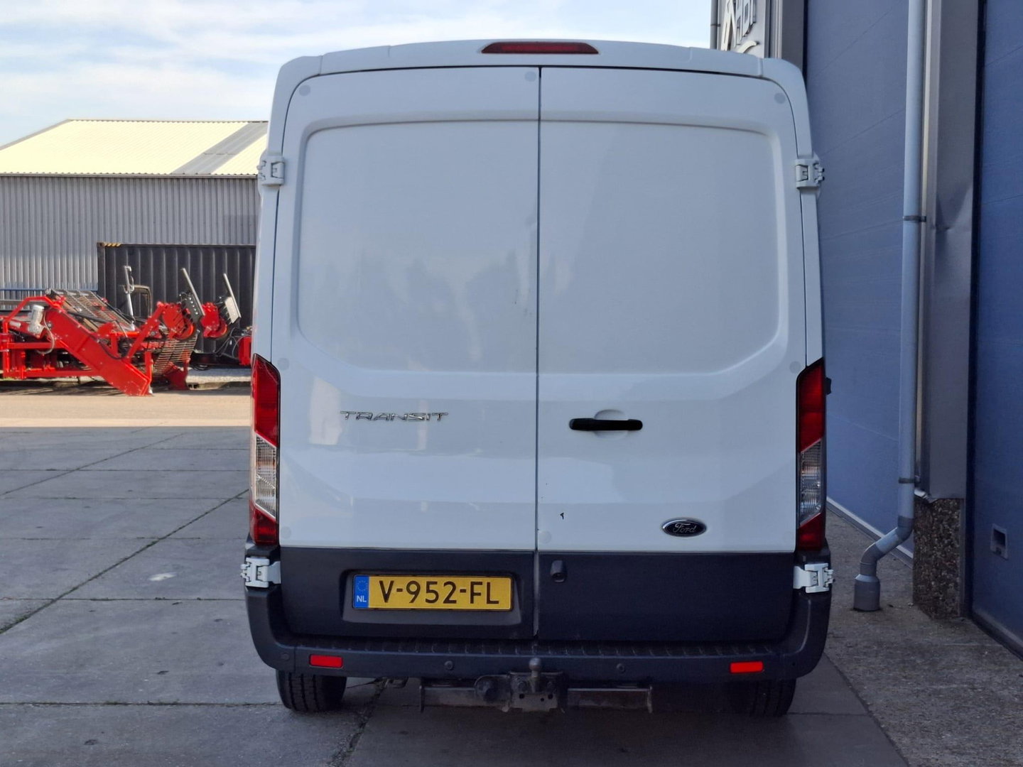 Ford Transit 330 2.0 TDCI L2H2 Trend AIRCO / CRUISE CONTROLE / NAVI / TREKHAAK /  EURO 6