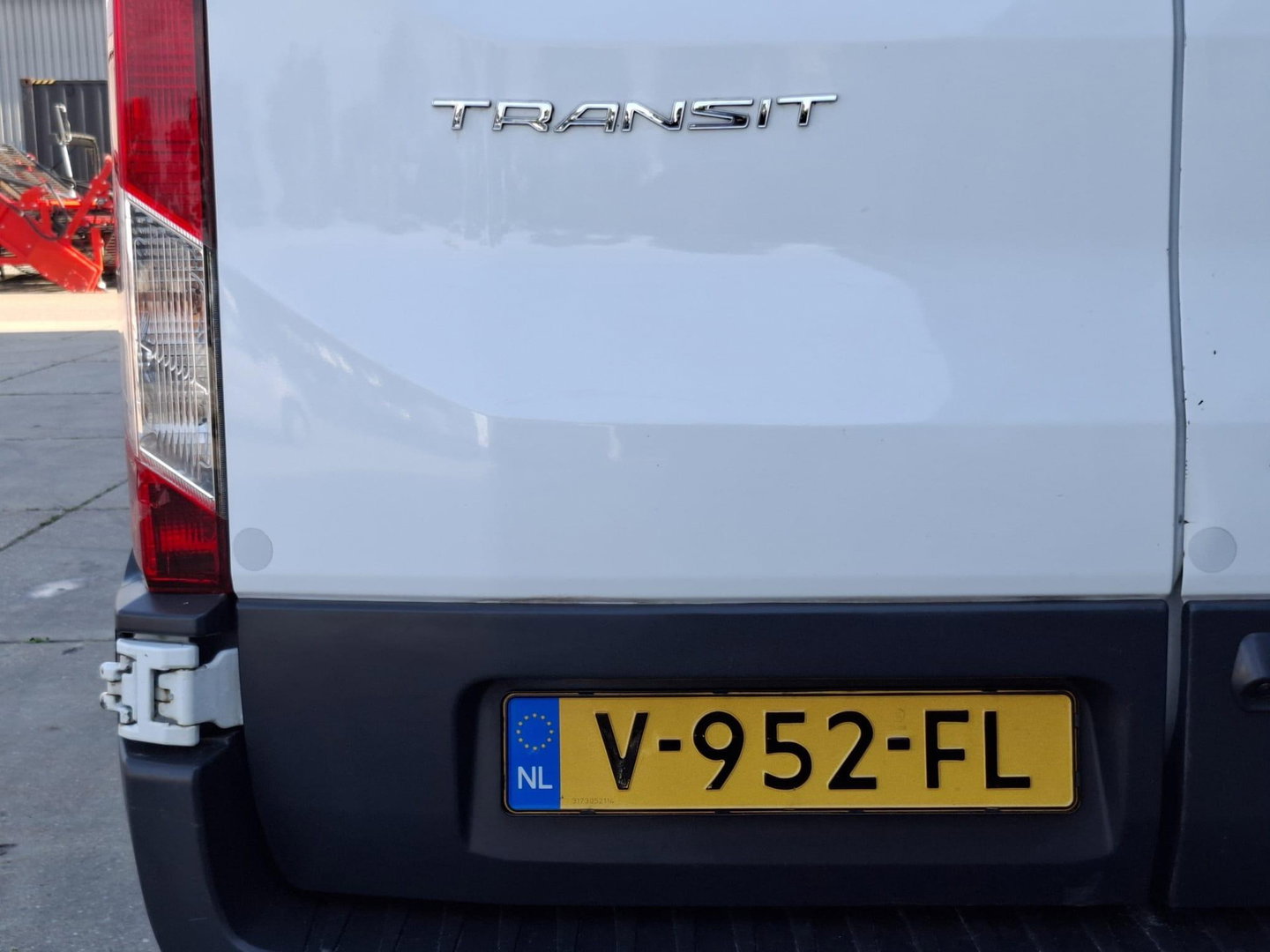 Ford Transit 330 2.0 TDCI L2H2 Trend AIRCO / CRUISE CONTROLE / NAVI / TREKHAAK /  EURO 6