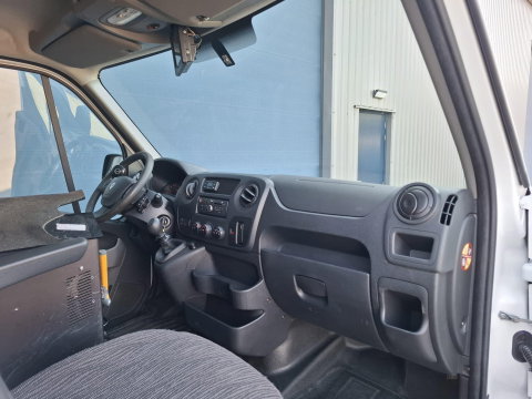 Renault Master T35 2.3 dCi L2H2 AIRCO / CRUISE CONTROLE / IMPERIAL / TREKHAAK / EURO 6