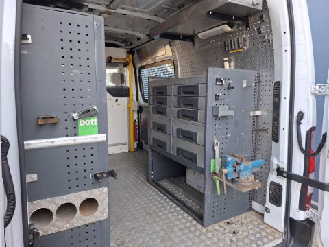Renault Master T35 2.3 dCi L2H2 AIRCO / CRUISE CONTROLE / IMPERIAL / TREKHAAK / EURO 6