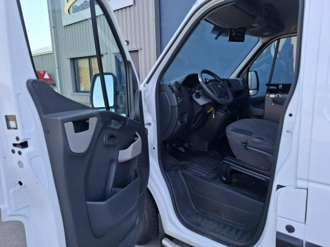 Renault Master T35 2.3 dCi L2H2 AIRCO / CRUISE CONTROLE / IMPERIAL / TREKHAAK / EURO 6