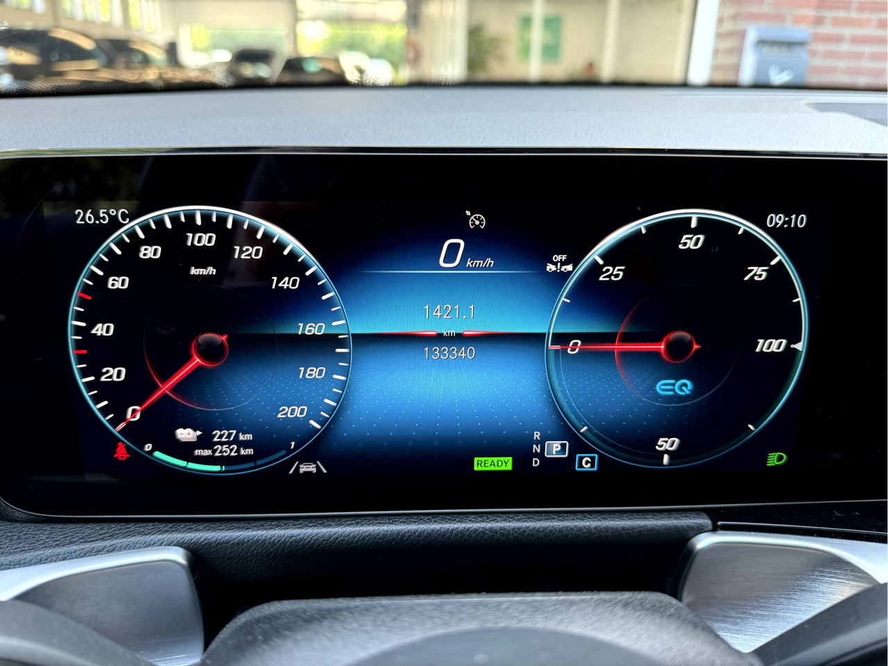 Mercedes-Benz EQB