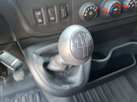 Renault Master T35 2.3 dCi L2H2 AIRCO / CRUISE CONTROLE / IMPERIAL / TREKHAAK / EURO 6