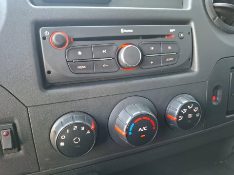 Renault Master T35 2.3 dCi L2H2 AIRCO / CRUISE CONTROLE / IMPERIAL / TREKHAAK / EURO 6