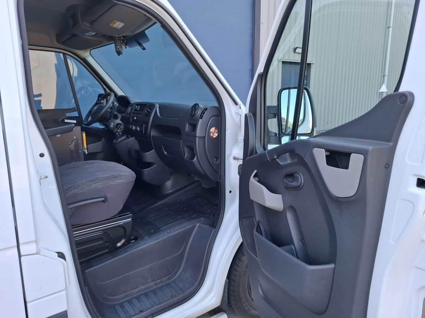 Renault Master T35 2.3 dCi L2H2 AIRCO / CRUISE CONTROLE / IMPERIAL / TREKHAAK / EURO 6