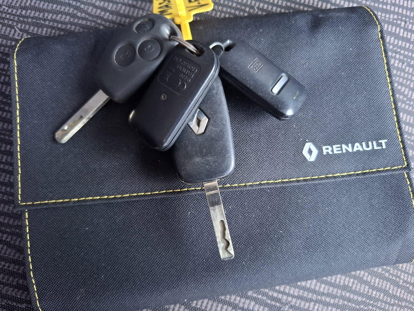 Renault Master T35 2.3 dCi L2H2 AIRCO / CRUISE CONTROLE / IMPERIAL / TREKHAAK / EURO 6