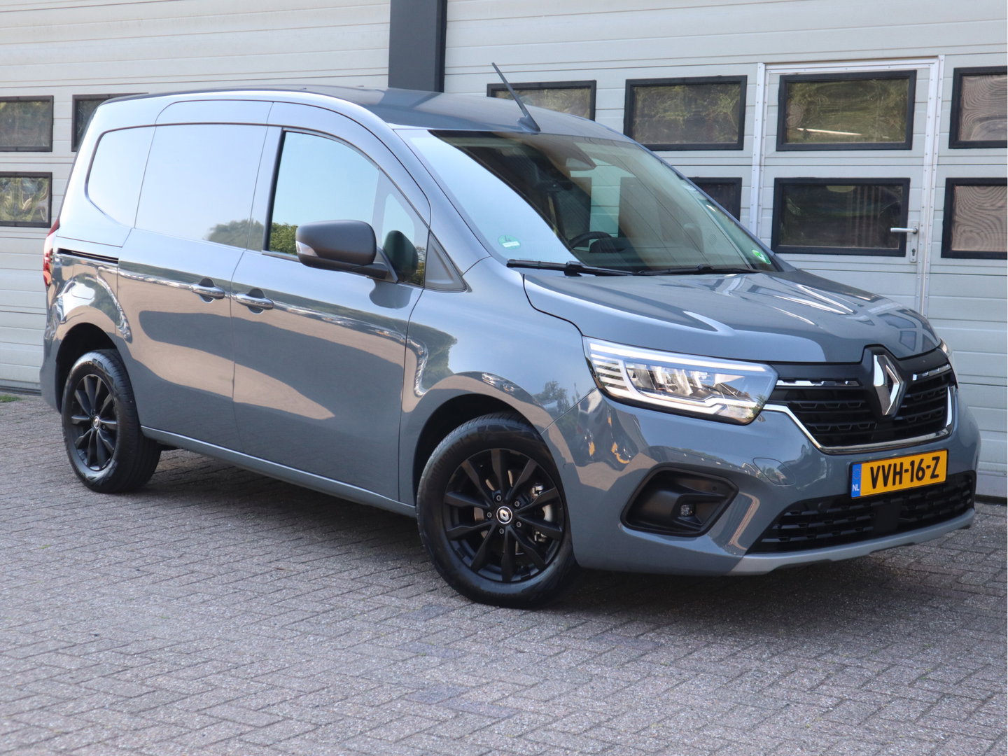 Renault Kangoo 1.3 TCe 131pk Benzine Automaat - Vol opties - 3 Zits - Apple - Camera