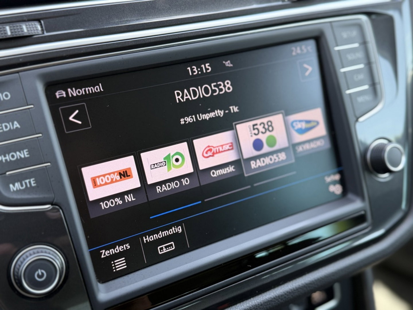 Volkswagen Tiguan 2.0 TSI 4-Motion 180 PK / R-Line / RNS / LED