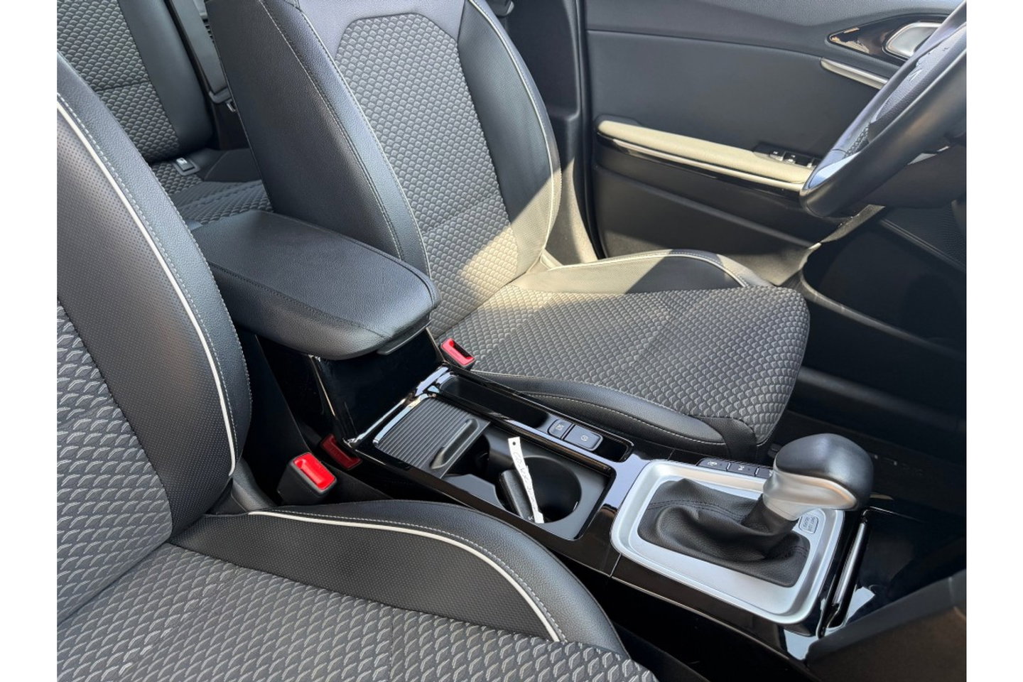 Kia Xceed 1.6 GDI PHEV EX.LINE AUTOMAAT NAVI PDC WINTERPACK.