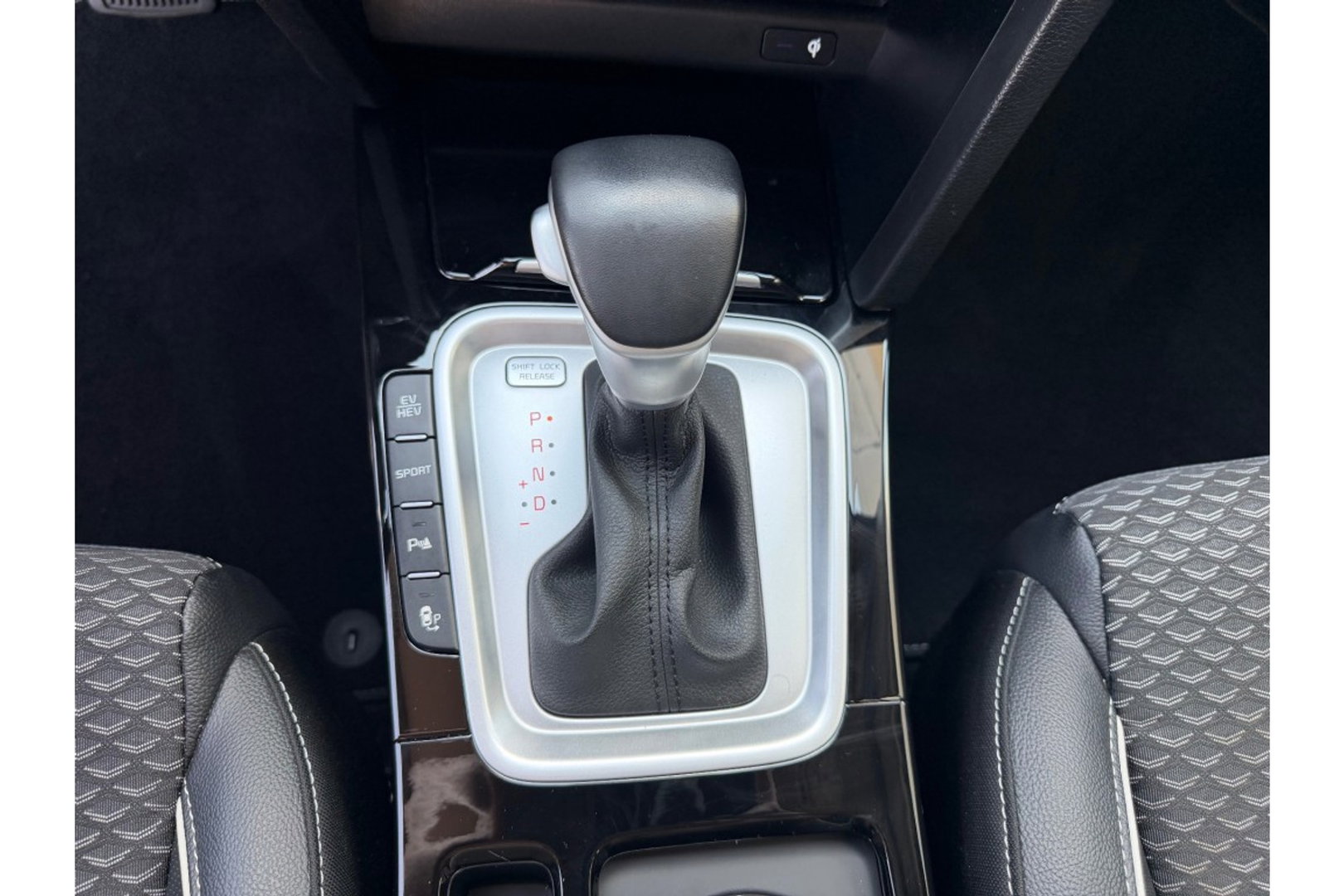Kia Xceed 1.6 GDI PHEV EX.LINE AUTOMAAT NAVI PDC WINTERPACK.