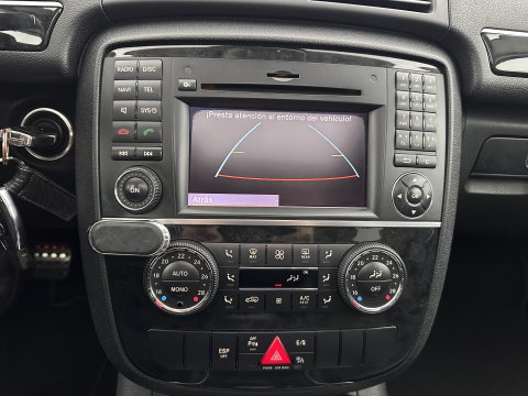Mercedes-Benz R-Klasse 300 CDI BlueEFFICIENCY Prestige [ 7-Pers. ] Aut. *PANO | LEATHER-MICROFIBRE | XENON | BLINDSPOT | COMFORTSEATS | NAVI-FULLMAP | CAMERA | SHIFTPADDLES | PRIVACY-GLASS | ECC | PDC | CRUISE | 18''ALU*