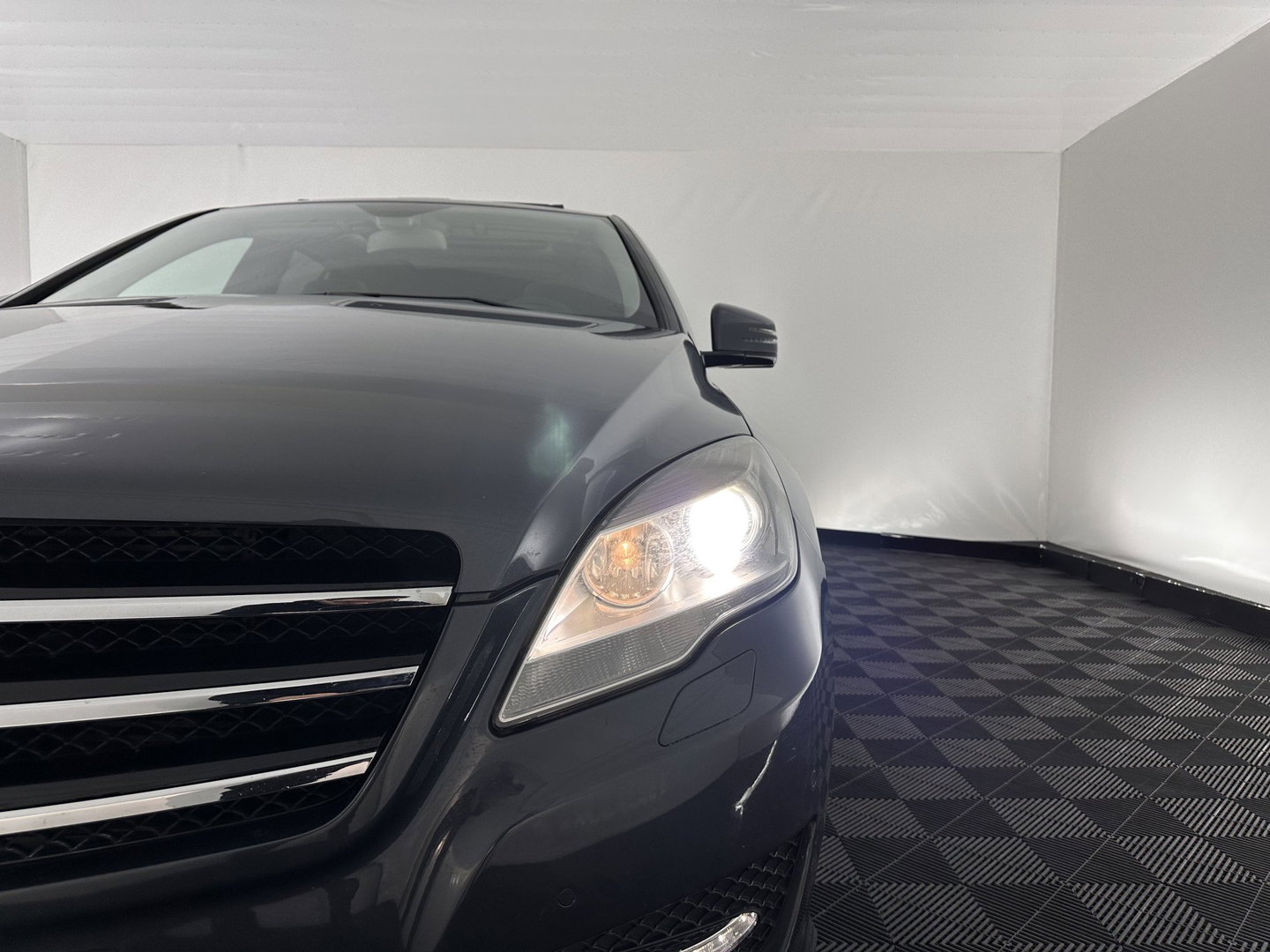 Mercedes-Benz R-Klasse 300 CDI BlueEFFICIENCY Prestige [ 7-Pers. ] Aut. *PANO | LEATHER-MICROFIBRE | XENON | BLINDSPOT | COMFORTSEATS | NAVI-FULLMAP | CAMERA | SHIFTPADDLES | PRIVACY-GLASS | ECC | PDC | CRUISE | 18''ALU*