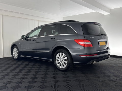 Mercedes-Benz R-Klasse 300 CDI BlueEFFICIENCY Prestige [ 7-Pers. ] Aut. *PANO | LEATHER-MICROFIBRE | XENON | BLINDSPOT | COMFORTSEATS | NAVI-FULLMAP | CAMERA | SHIFTPADDLES | PRIVACY-GLASS | ECC | PDC | CRUISE | 18''ALU*