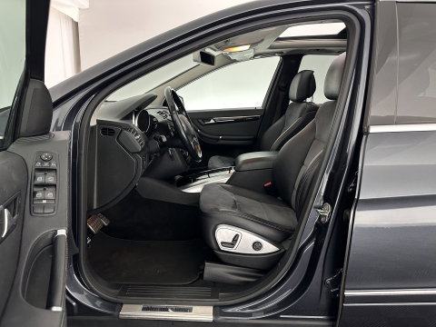 Mercedes-Benz R-Klasse 300 CDI BlueEFFICIENCY Prestige [ 7-Pers. ] Aut. *PANO | LEATHER-MICROFIBRE | XENON | BLINDSPOT | COMFORTSEATS | NAVI-FULLMAP | CAMERA | SHIFTPADDLES | PRIVACY-GLASS | ECC | PDC | CRUISE | 18''ALU*