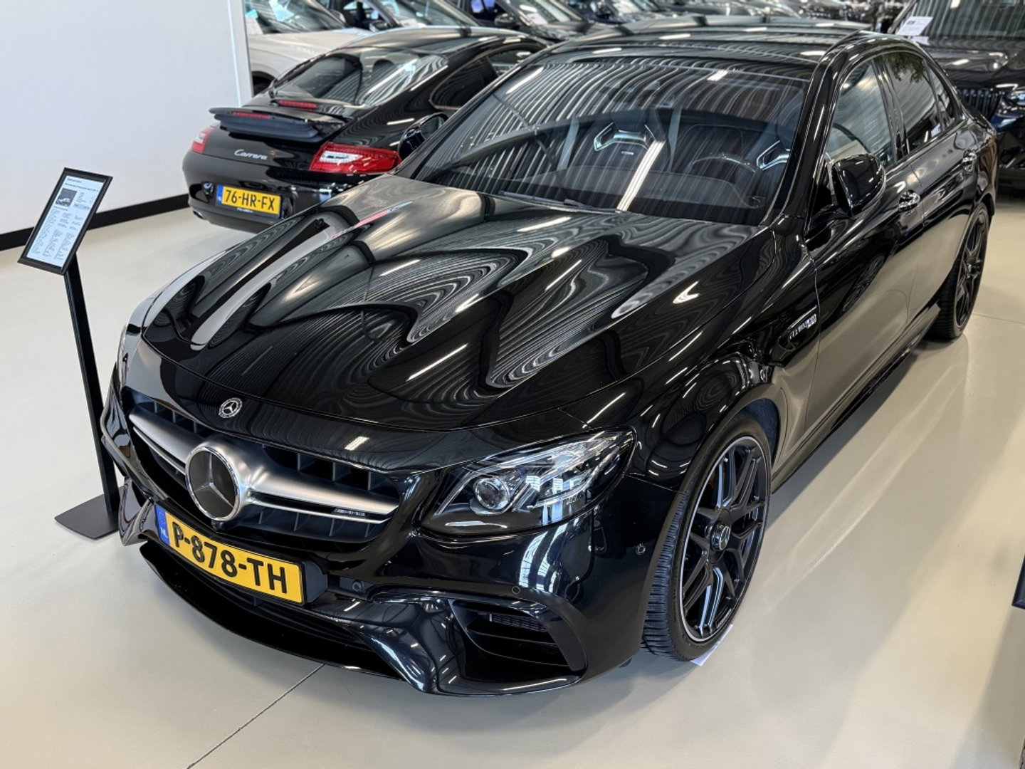Mercedes-Benz E-Klasse 63S AMG 612PK V8 4-Matic / Burmester 4D / Carbon / AMG Ceramic b