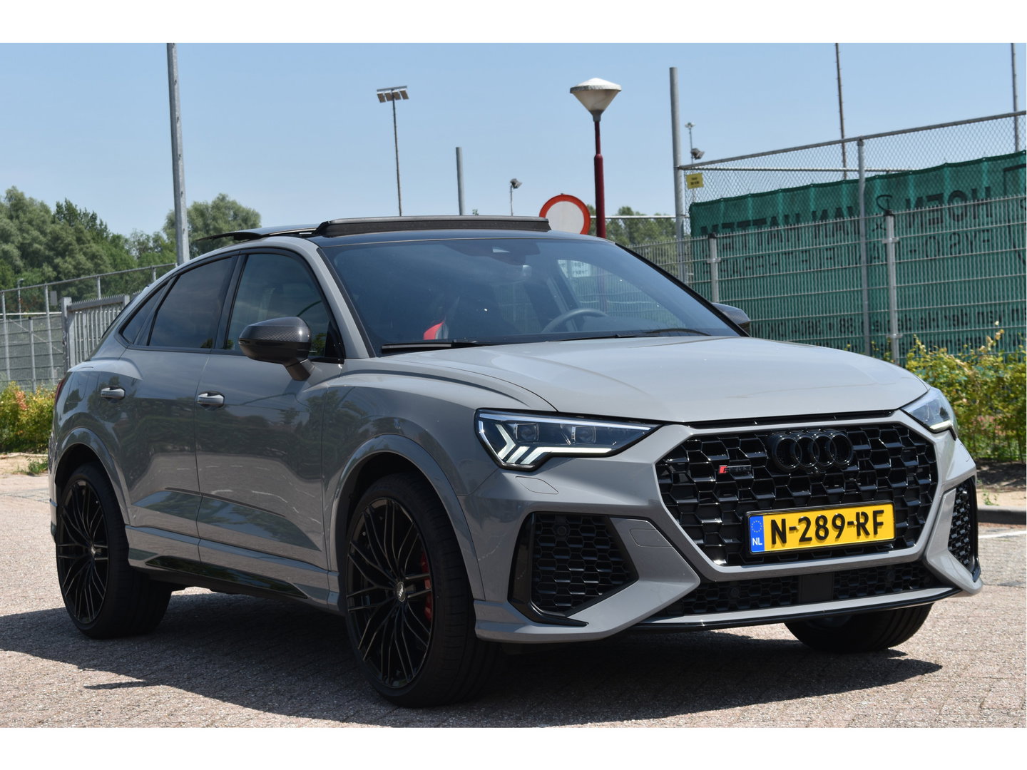 Audi Q3 Sportback TFSI RS 400pk Assist.pakket | Miltec | Nardo grey | Open dak | 360 gr.camera | Keyless | Full LED | Historie | ABT |