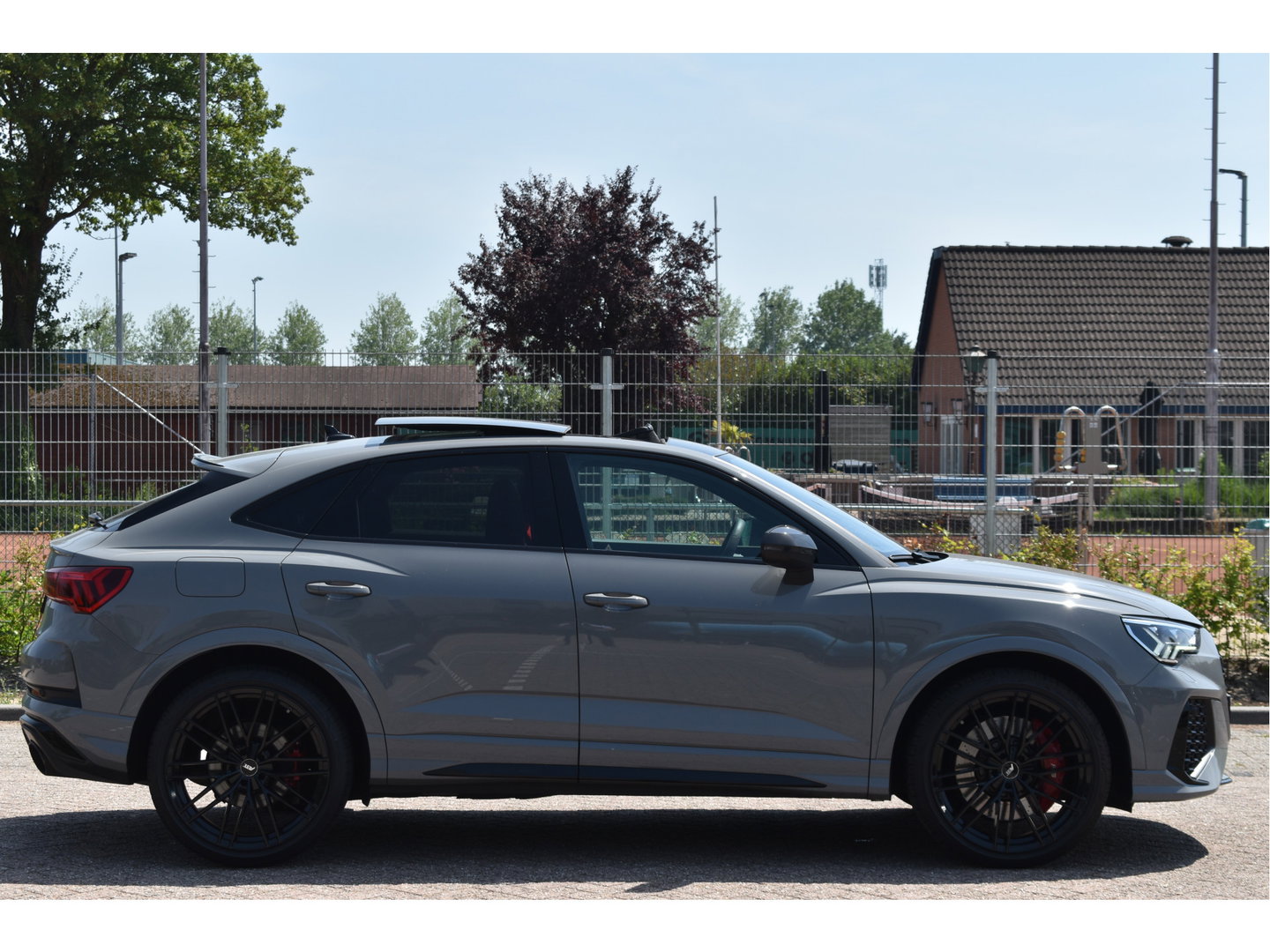 Audi Q3 Sportback TFSI RS 400pk Assist.pakket | Miltec | Nardo grey | Open dak | 360 gr.camera | Keyless | Full LED | Historie | ABT |