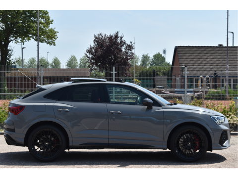 Audi Q3 Sportback TFSI RS 400pk Assist.pakket | Miltec | Nardo grey | Open dak | 360 gr.camera | Keyless | Full LED | Historie | ABT |