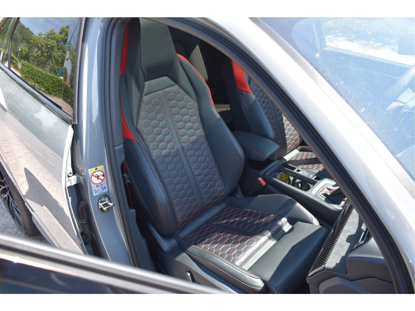 Audi Q3 Sportback TFSI RS 400pk Assist.pakket | Miltec | Nardo grey | Open dak | 360 gr.camera | Keyless | Full LED | Historie | ABT |