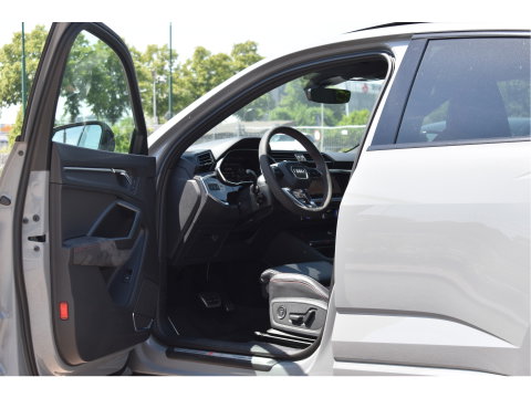 Audi Q3 Sportback TFSI RS 400pk Assist.pakket | Miltec | Nardo grey | Open dak | 360 gr.camera | Keyless | Full LED | Historie | ABT |