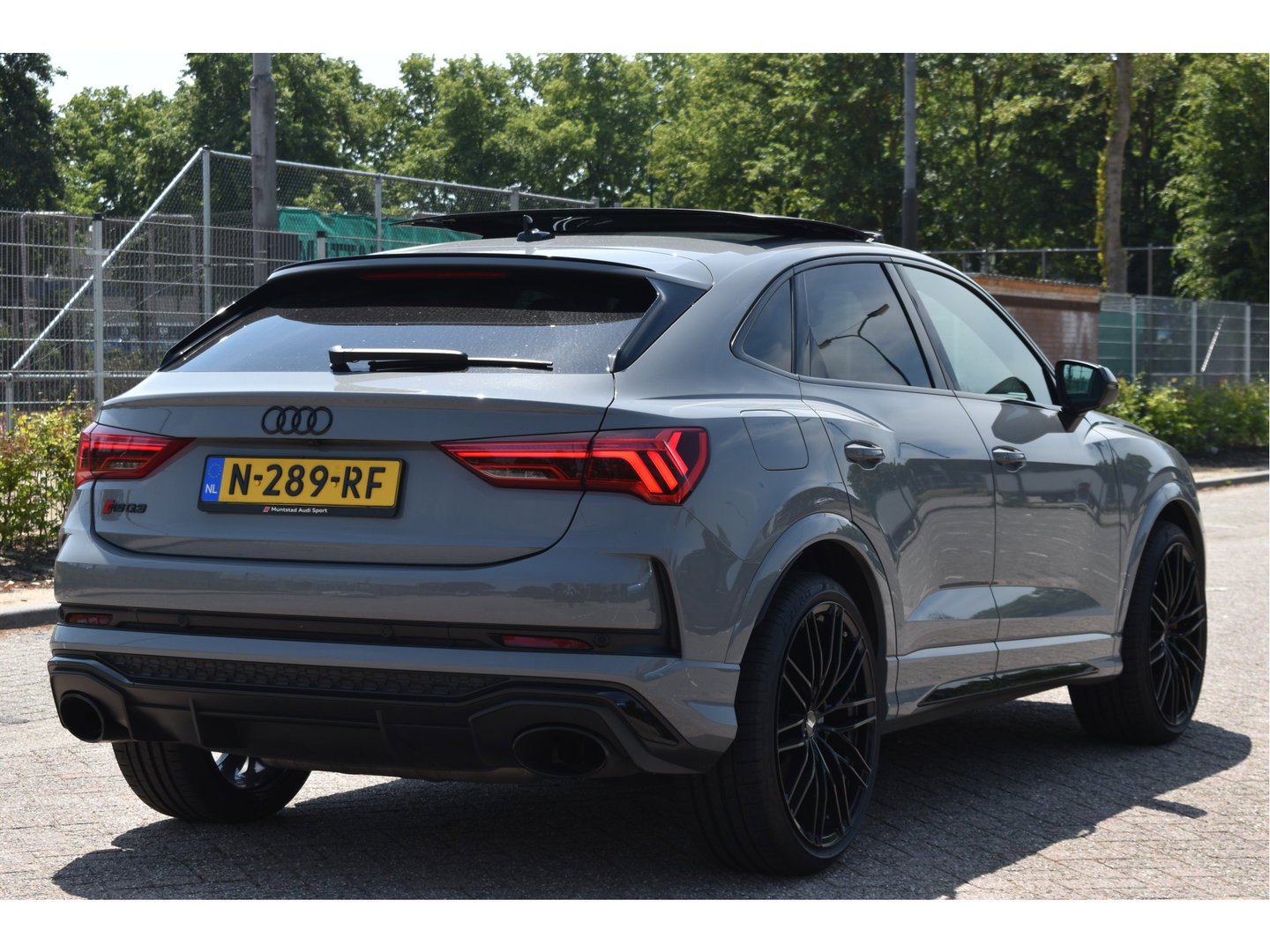 Audi Q3 Sportback TFSI RS 400pk Assist.pakket | Miltec | Nardo grey | Open dak | 360 gr.camera | Keyless | Full LED | Historie | ABT |