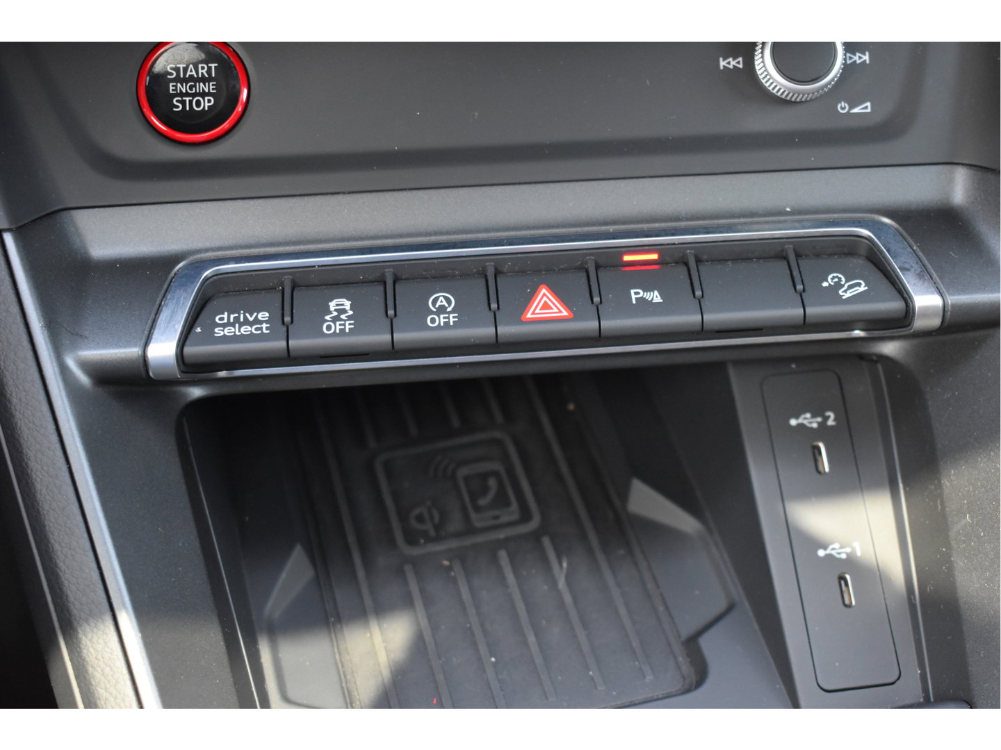Audi Q3 Sportback TFSI RS 400pk Assist.pakket | Miltec | Nardo grey | Open dak | 360 gr.camera | Keyless | Full LED | Historie | ABT |