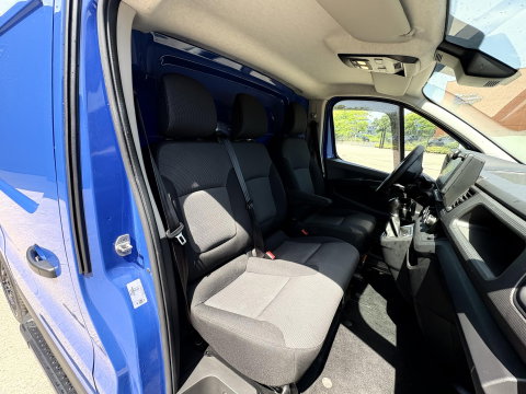 Renault Trafic 2.0 dCi 150PK | CARPLAY | 2x SCHUIFD. | LAADRUIMTE BEKLEED | LMV | LED | STEPS