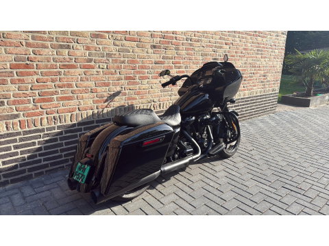 Harley Davidson Road Glide FLTRX Black Out CVO Roadglide