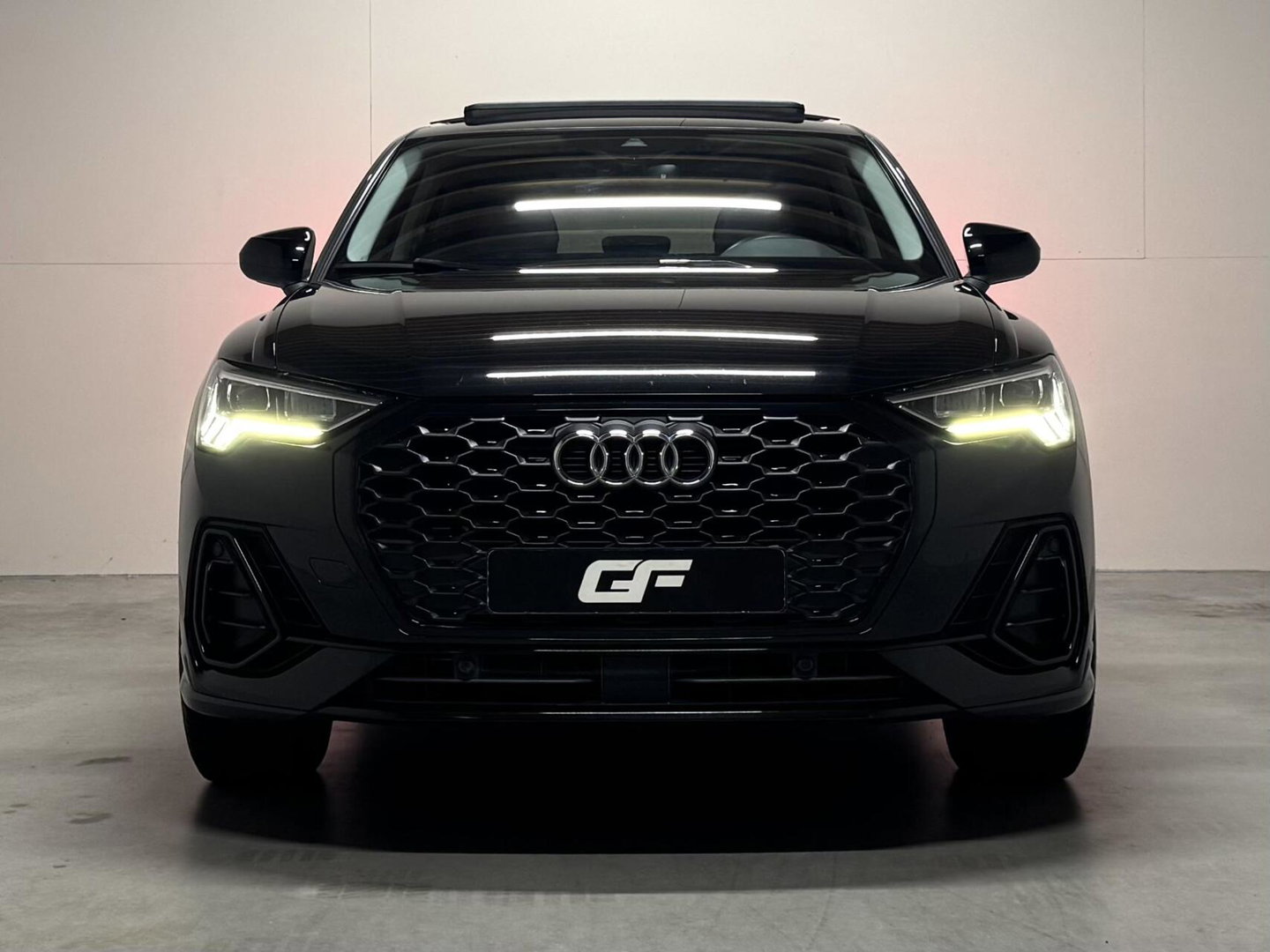 Audi Q3 Sportback 35 TFSI S-Line Black Edition Pano Carplay Camera ACC Trekh.