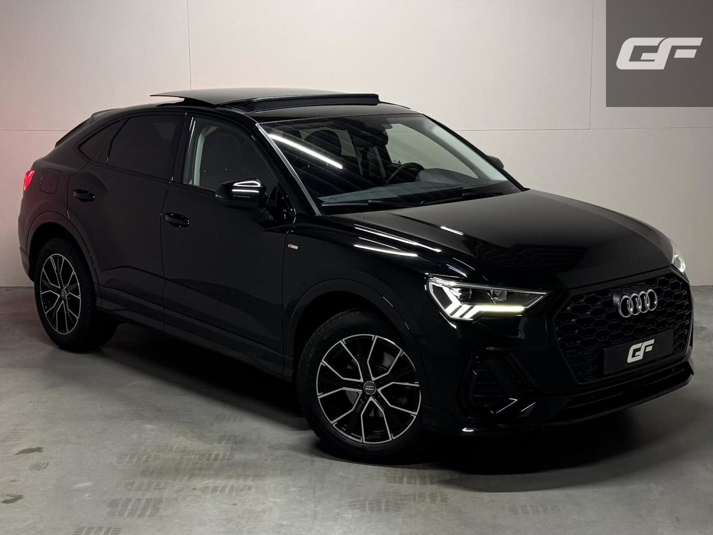 Audi Q3 Sportback 35 TFSI S-Line Black Edition Pano Carplay Camera ACC Trekh.
